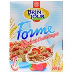 Forme flakes ptales de riz et de bl aux fruits ro...