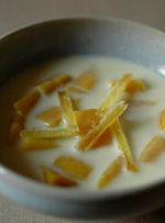 Soupe frache au lait de coco, orange et mangue